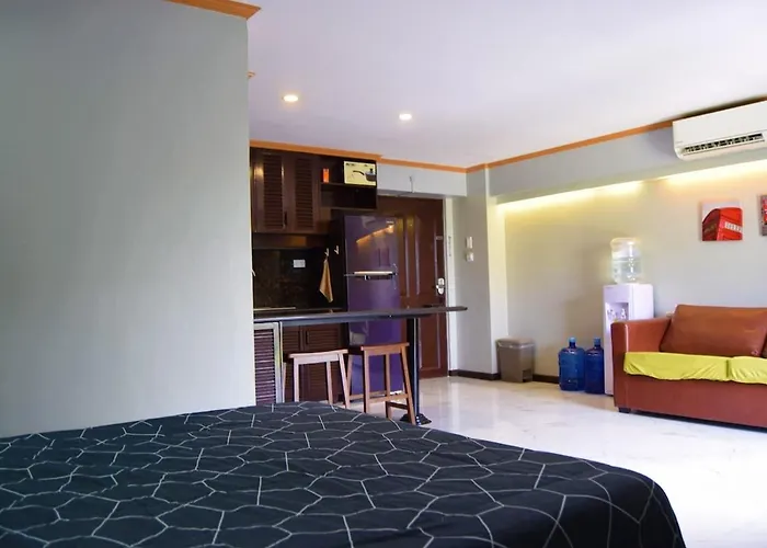 Apartment Kiener Hills Bldg E 421 Airport